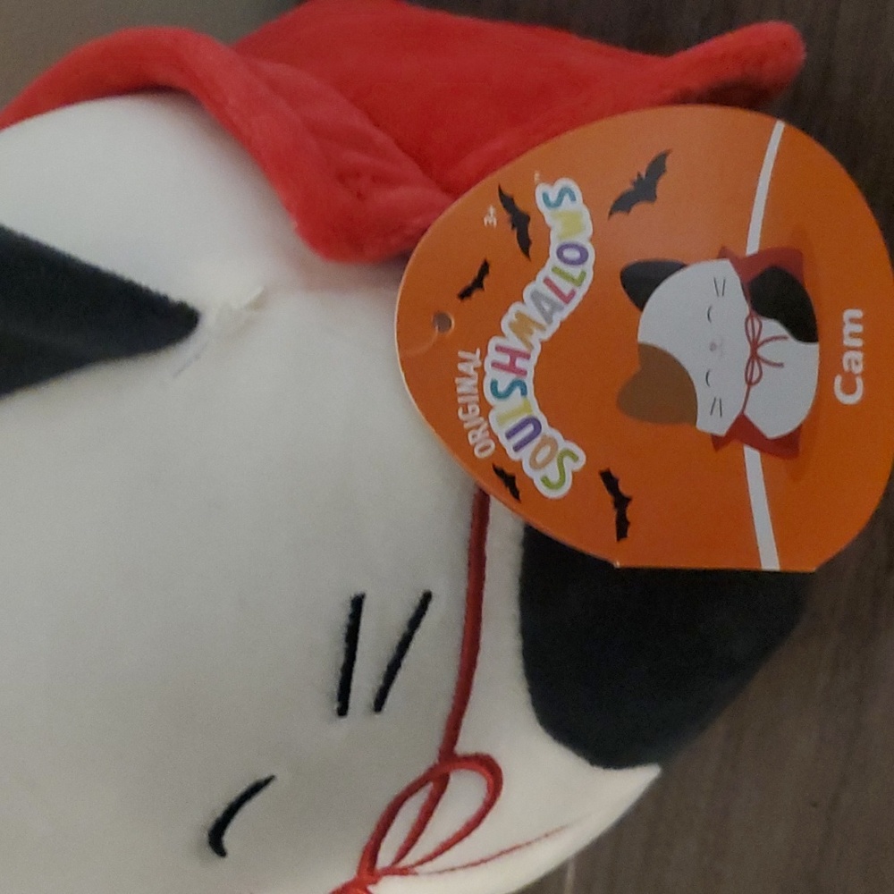 Squishmallows Halloween Squad 8" Cam the Cat Vampire with fangs and red cape NWT - Picture 5 of 6
